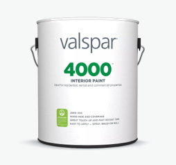 Lata de Valspar 4000 Interior Paint + Primer; lata blanca con letras verdes y logotipo GREENGUARD.